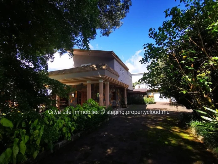 Luxurious Villa with Private Pool in Floréal - Perfectly Located with Spacious Living Area and Land - Furnished - Rs 40M