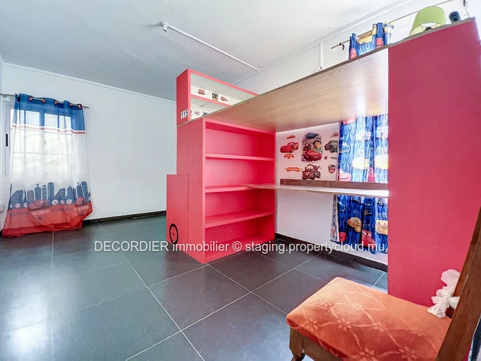 Large house composed of 4 apartments (Sole Mandate)