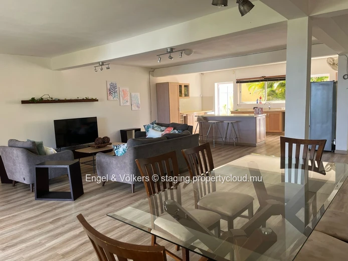 For Sale: Stunning 4-Bedroom Apartment with Magnificent Sea Views