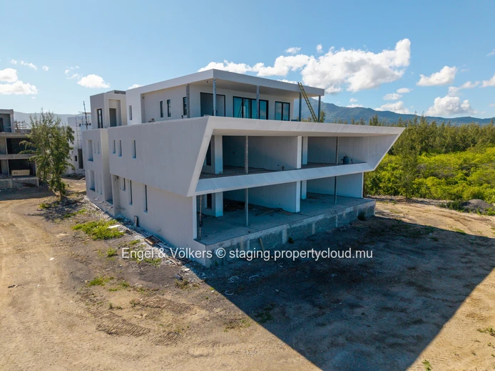 FOR SALE - Oceanfront Apartment in Black River