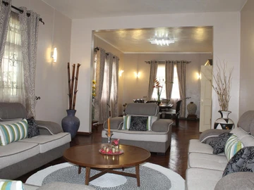 5 Bedroom Villa