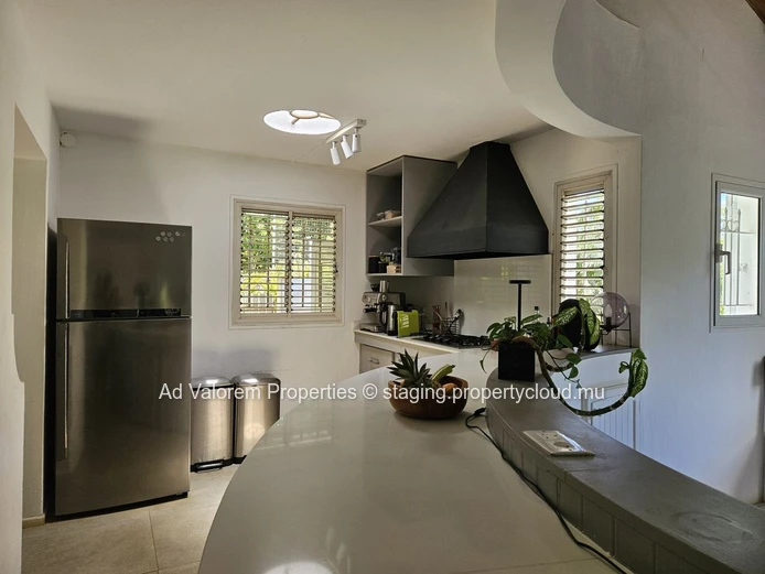 Maison contemporaine en toute propriété - 180 m², 3 chambres, 2 salles de bain | Moka