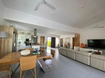 4 Bedroom Villa