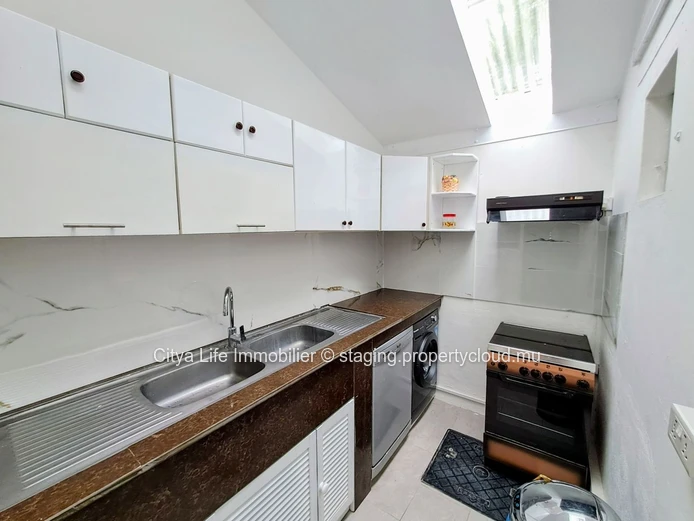 Luxurious Duplex with Communal Pool in Grand Baie - 140m² Living Space - Rs 14.9M - Must See!