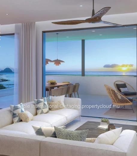 Luxury Beachfront Penthouse with Private Pool in Rivière Noire! Sea Views, Mountain Views, Fully Equipped 