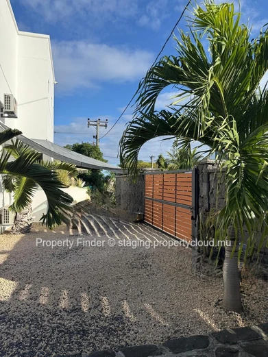 Spacious 4-Bedroom Family Home in Tamarin