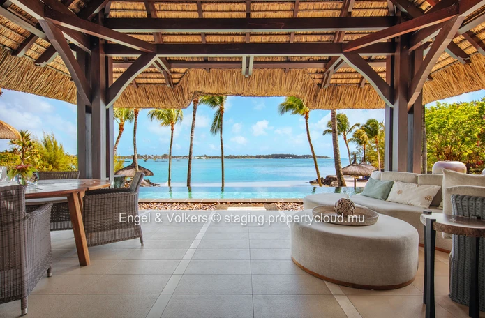 Exclusive Beachfront Villa Connected to a Prestigious 5-Star Resort