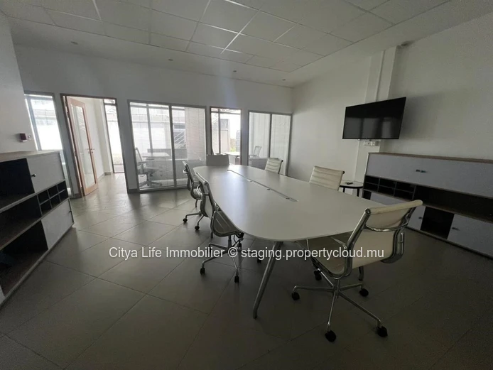 Modern Office Space for Rent in Prime Grand Baie Location - 300m² Semi-Furnished for Rs 230,000!