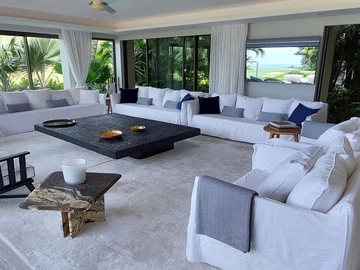 5 Bedroom Villa