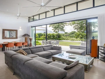 5 Bedroom Villa