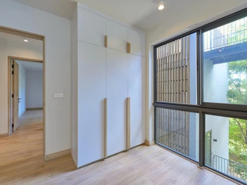 4 Bedroom Apartment