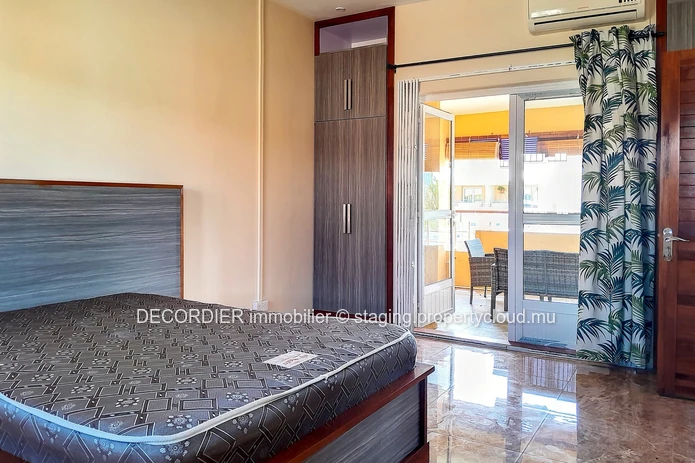 Triplex in a 24/7 secure residence with shared swimming pool