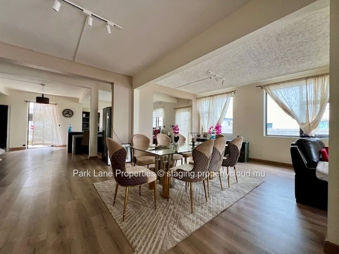 Belle Rose: Two Modern Homes on an Ideal Plot, Combining Comfort and Security
