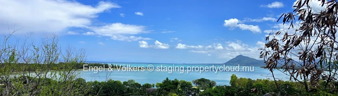 Exceptional Sloped Stand with Panoramic Ocean & Mountain Views