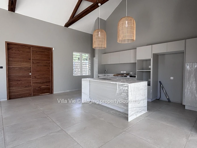 Charmoses – New family home with 4 en-suite bedrooms, a swimming pool and a garden