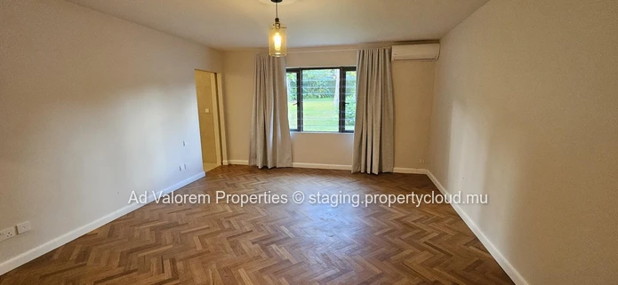 Charming house for rent in Floreal.