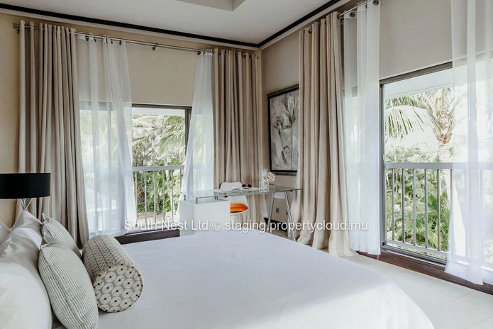 Fabulous 6-bedroom colonial villa with private pool in luxurious golf estate