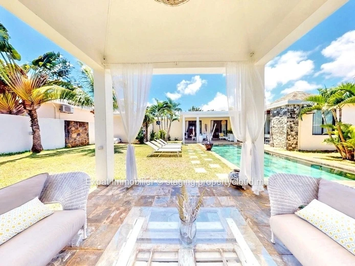 Exceptional Villa Accessible to Foreigners with Residence Permits in Grand Baie