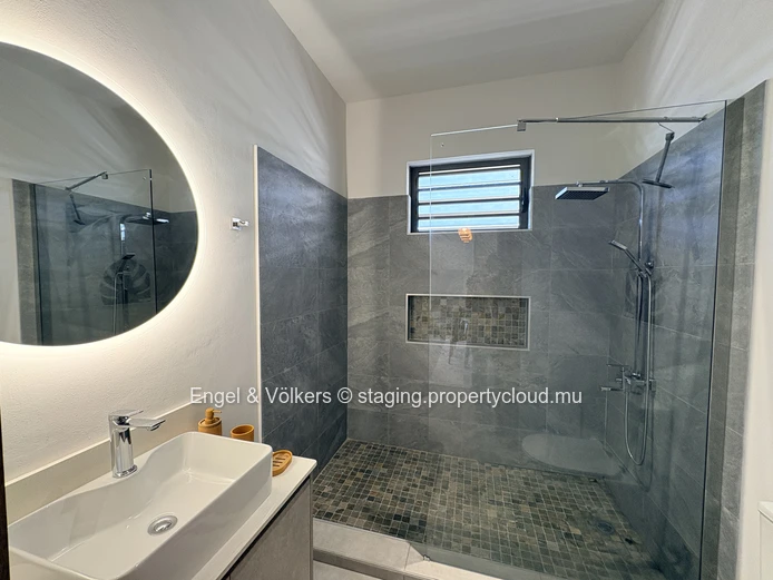 FOR RENT - Luxury Apartment in Flic en Flac