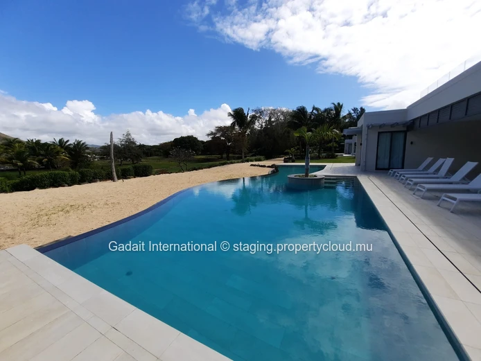 Superb villa for Rent - 4 bedrooms with Golf View | Anahita Beau Champ