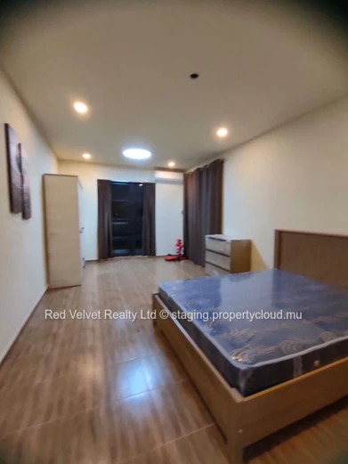 Elegant 4-Bedroom House for Rent in Ébène 